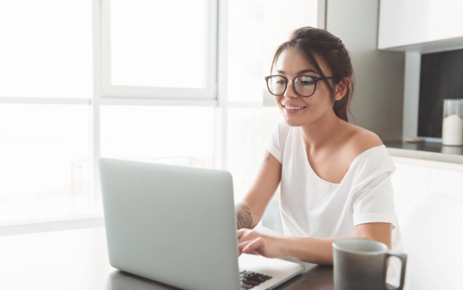 Sesión de aprendizaje financiero en grupo colaborativo